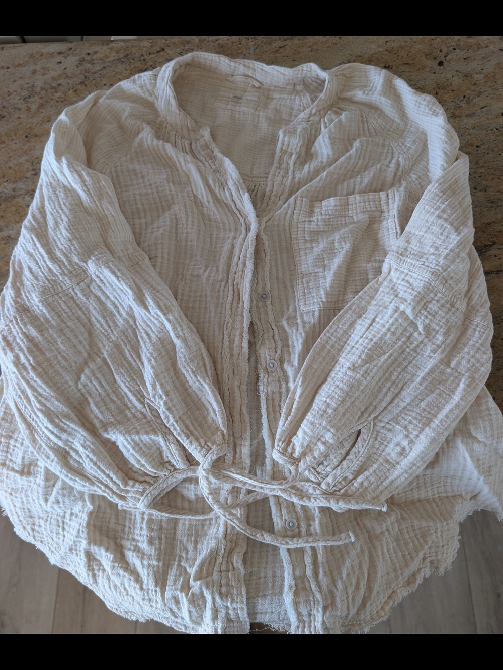 aerie Cream Gauze Button-Front Balloon Sleeve Blouse